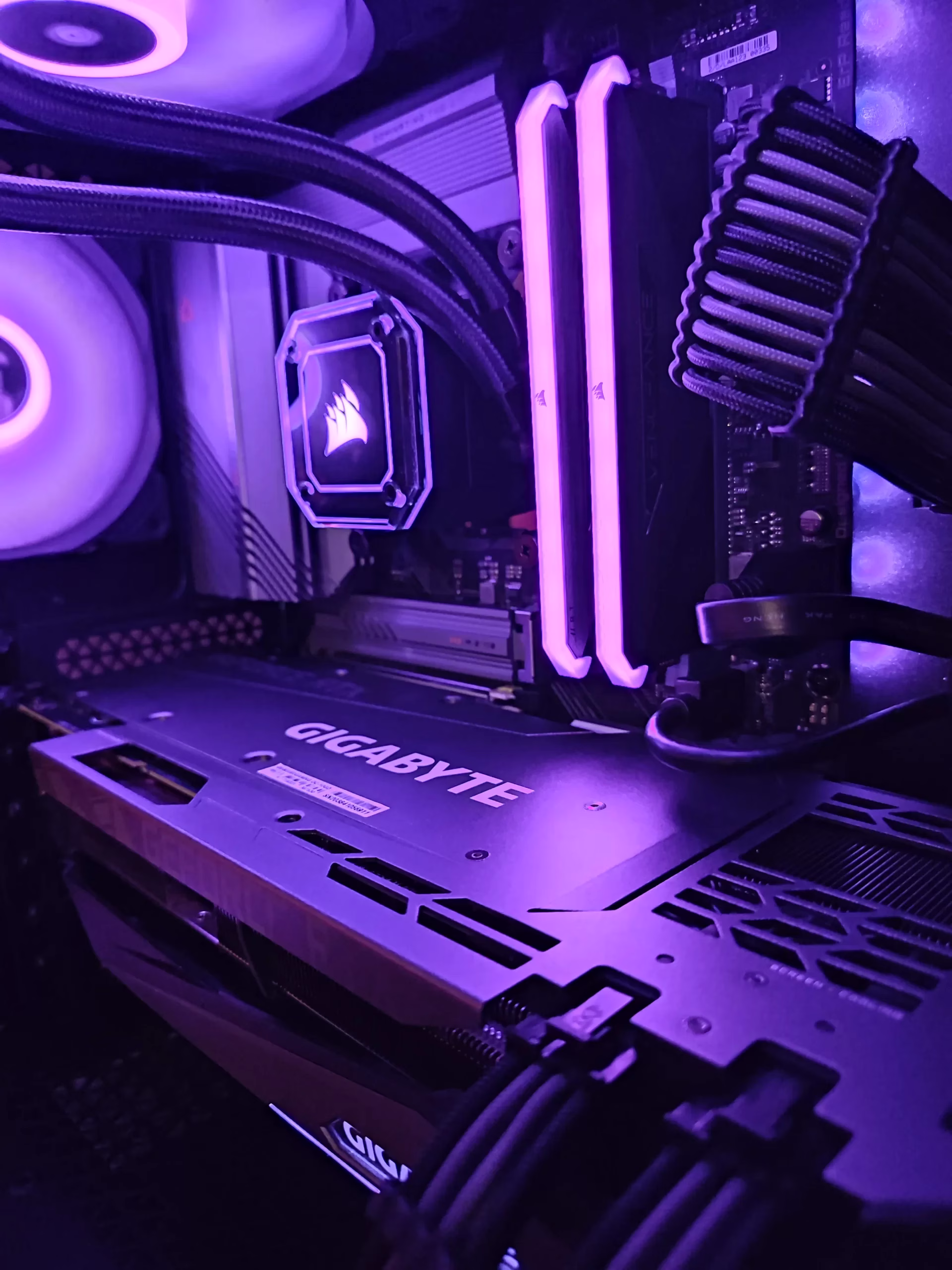 RTX 3080 | Intel Core i5 12600kf | 32 GB DDR4 | 1 TB M.2 | Corsair – Bild 4